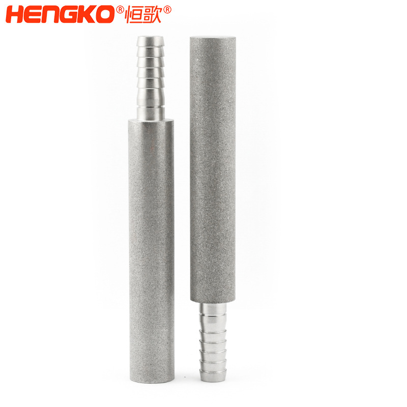 不銹鋼粉末燒結(jié)曝氣頭擴(kuò)散器孔隙率高流通速度快，用于臭氧發(fā)生器
